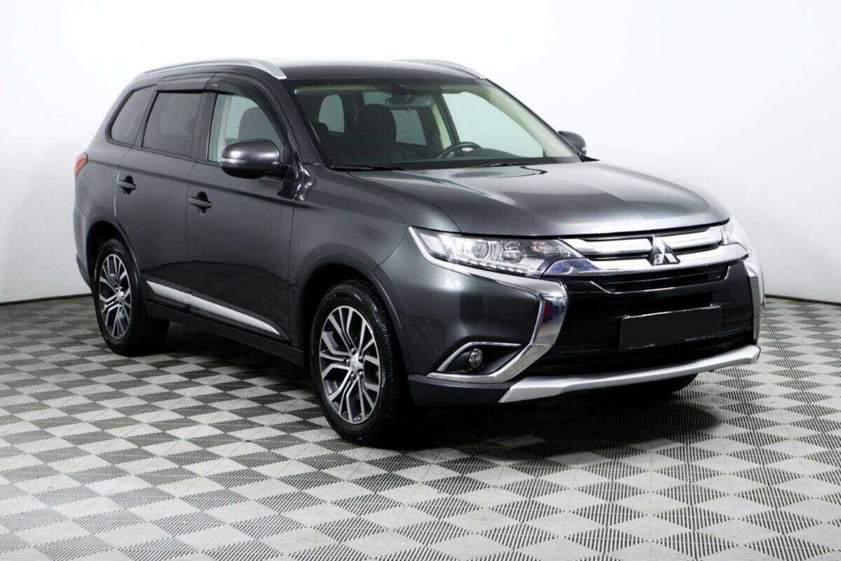 Купить Mitsubishi Outlander с пробегом. Фото: #2