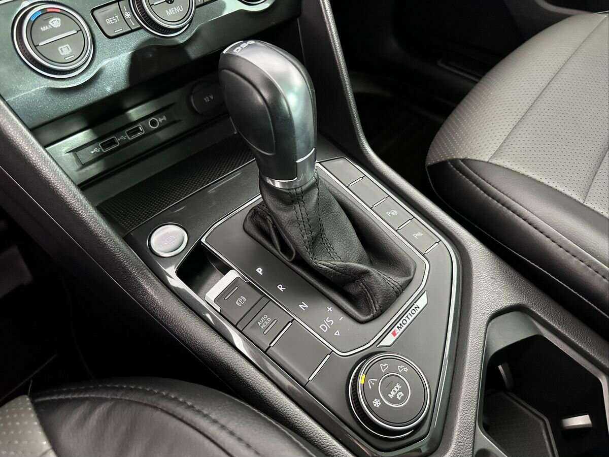 Купить Volkswagen Tiguan с пробегом. Фото: #15