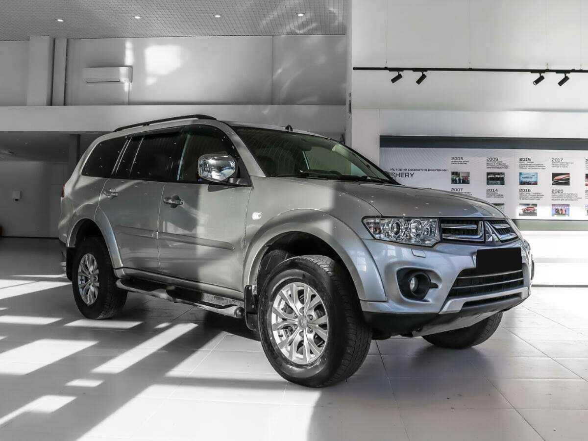 Купить Mitsubishi Pajero Sport с пробегом. Фото: #1