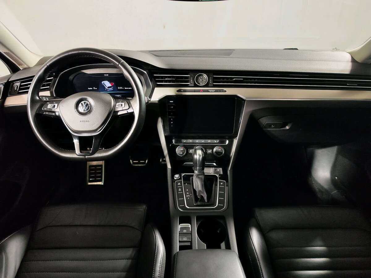 Купить Volkswagen Passat с пробегом. Фото: #14