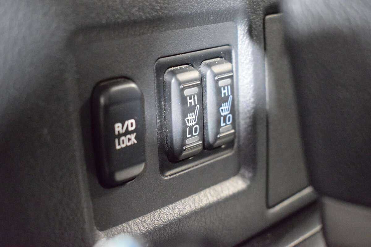 Купить Mitsubishi Pajero с пробегом. Фото: #19