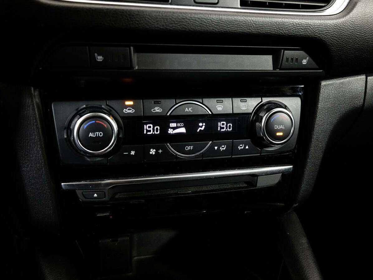 Купить Mazda 6 с пробегом. Фото: #13