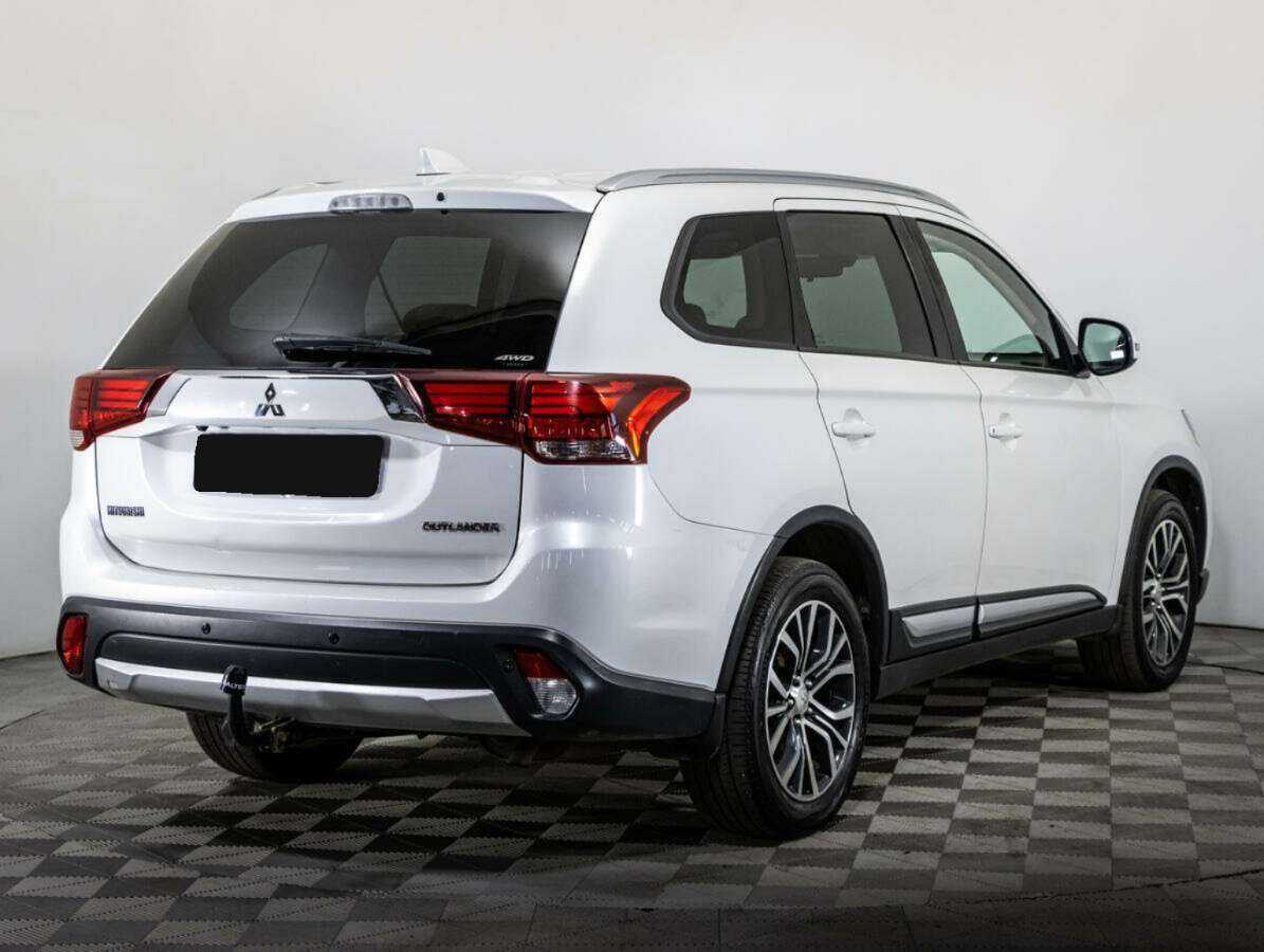 Купить Mitsubishi Outlander с пробегом. Фото: #4