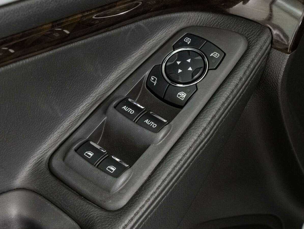 Купить Ford Explorer с пробегом. Фото: #16