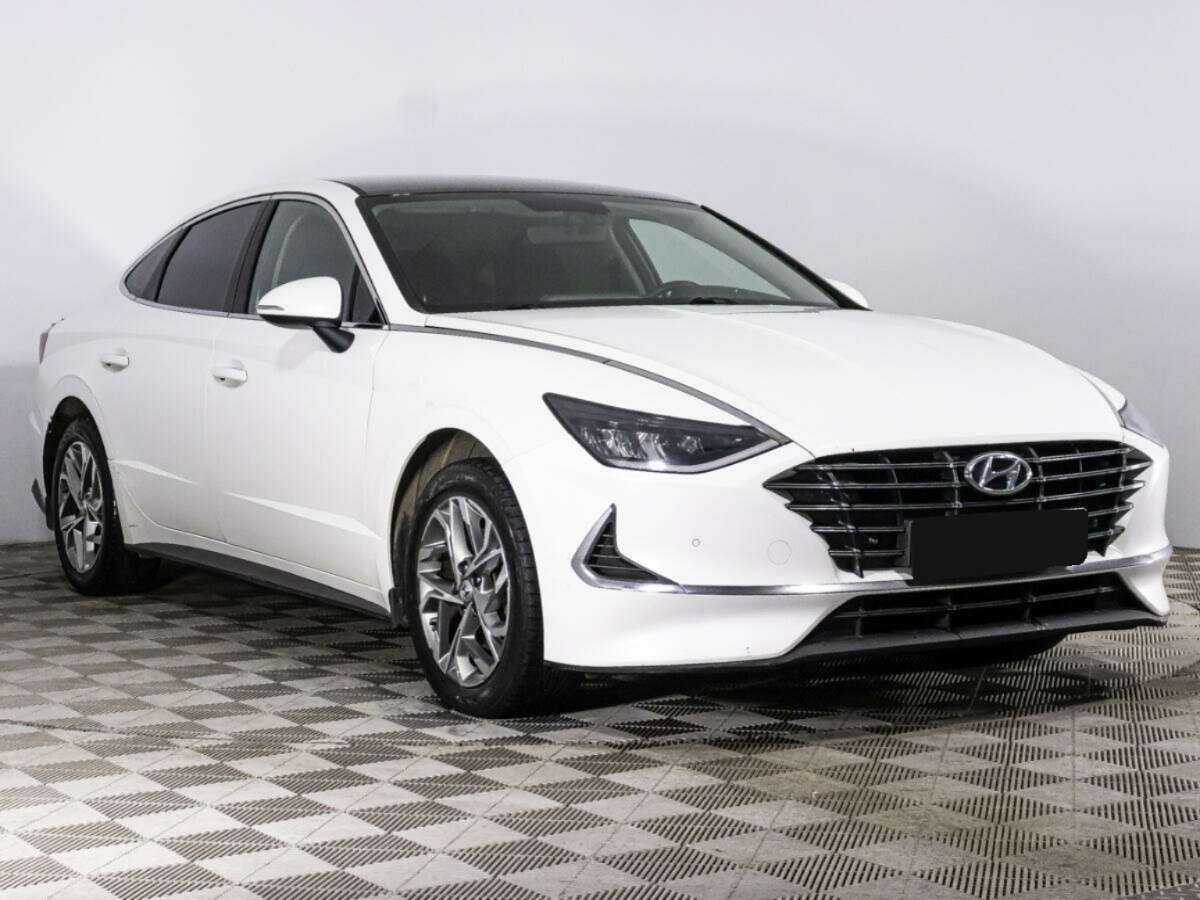 Купить Hyundai Sonata с пробегом. Фото: #2