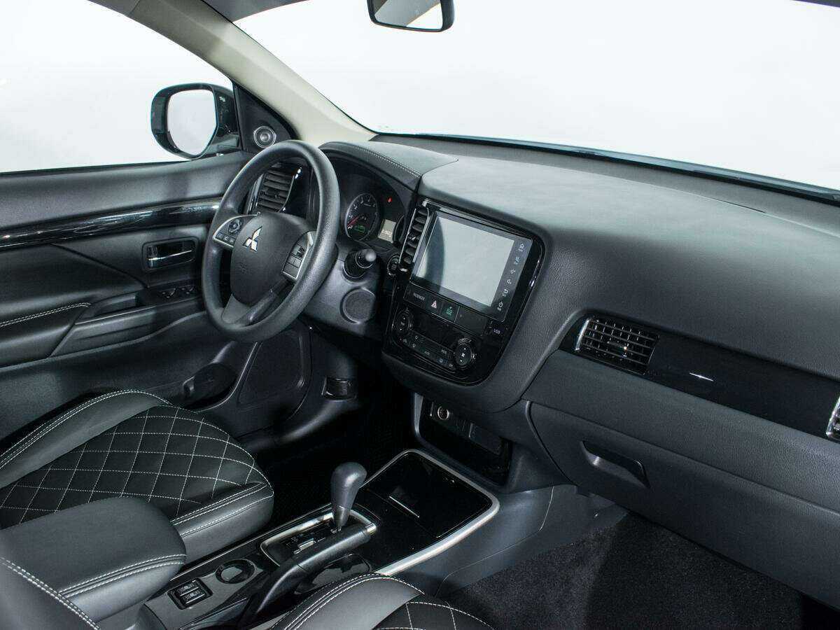 Купить Mitsubishi Outlander с пробегом. Фото: #8
