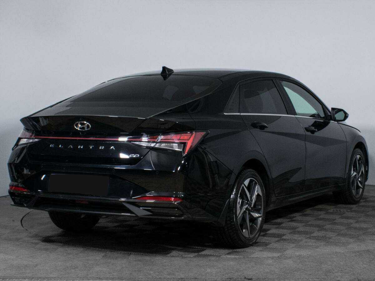 Купить Hyundai Elantra с пробегом. Фото: #4