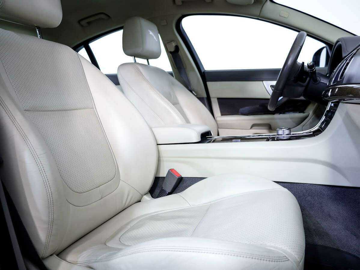Купить Jaguar XF с пробегом. Фото: #10