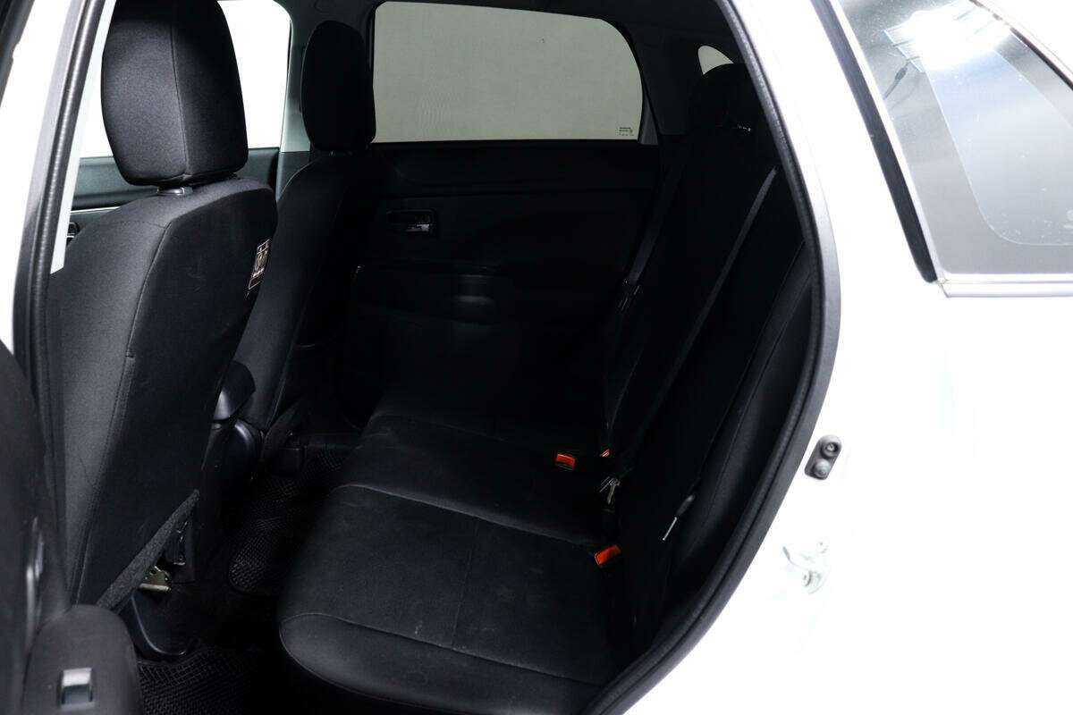 Продажа Б/У Митсубиши АС-Икс. Фото: #11