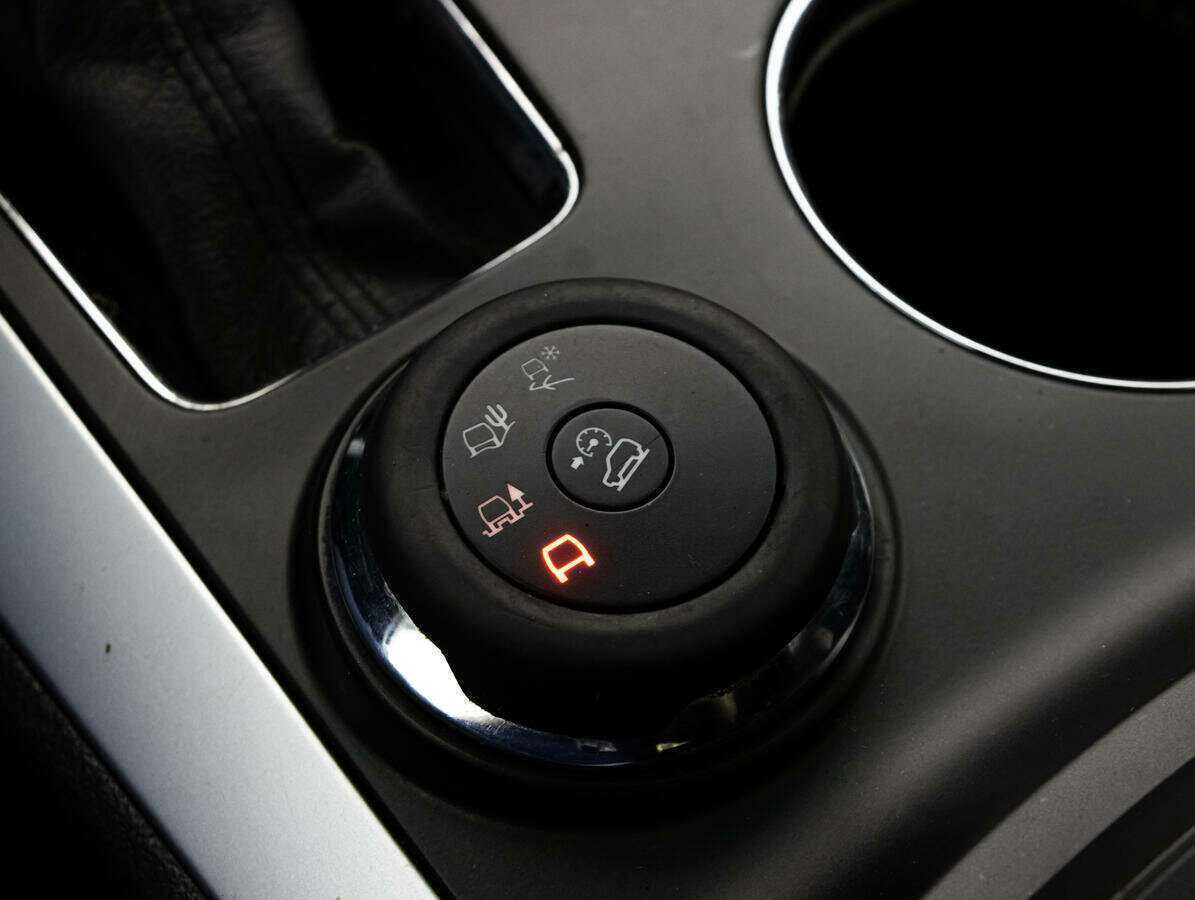 Купить Ford Explorer с пробегом. Фото: #16