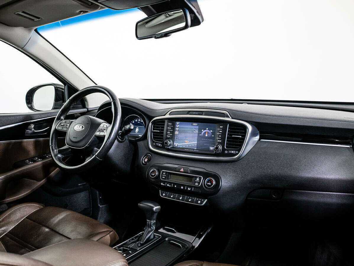 Купить Kia Sorento с пробегом. Фото: #8