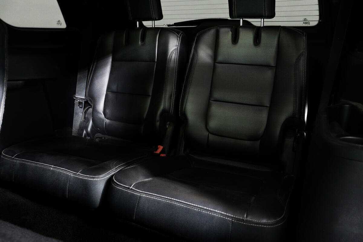 Купить Ford Explorer с пробегом. Фото: #12