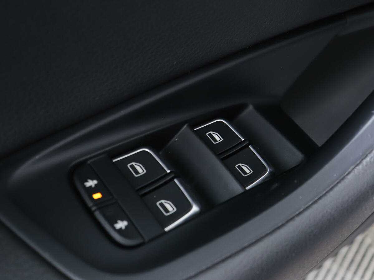 Купить Audi A6 с пробегом. Фото: #17