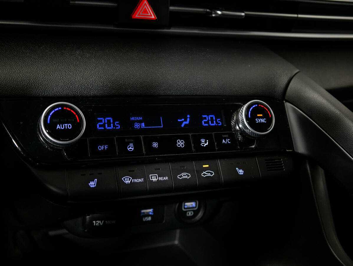 Купить Hyundai Elantra с пробегом. Фото: #16