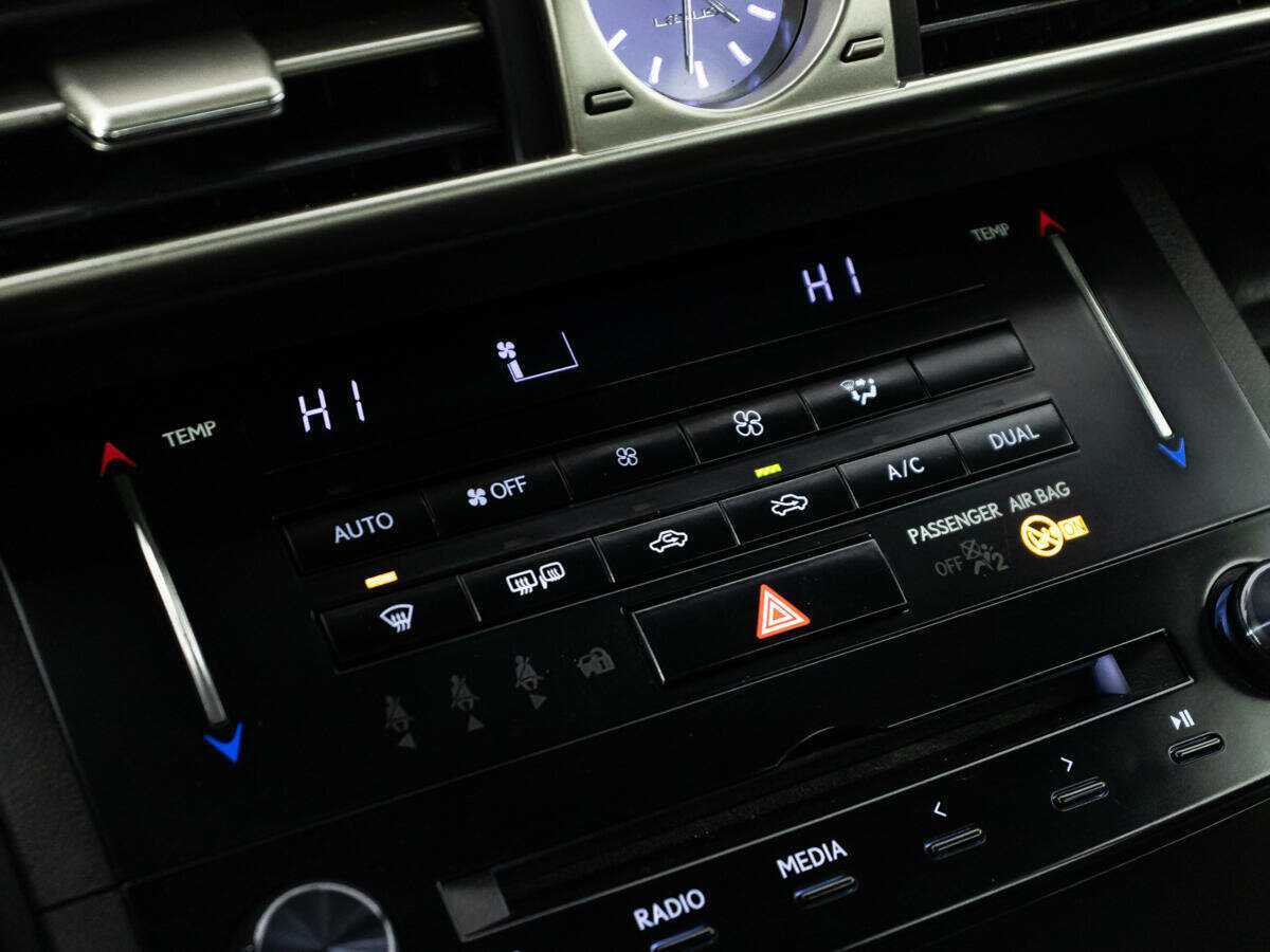 Купить Lexus IS с пробегом. Фото: #16