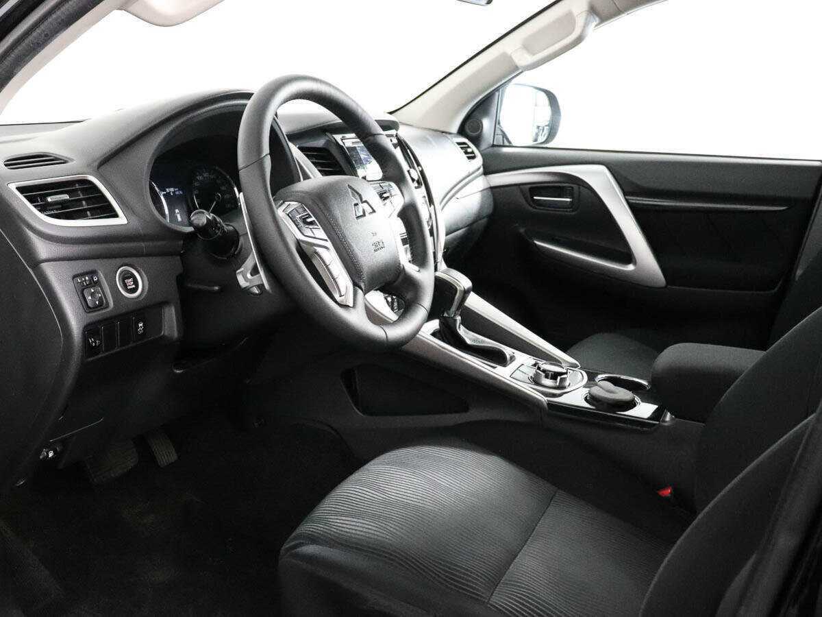 Купить Mitsubishi Pajero Sport с пробегом. Фото: #7