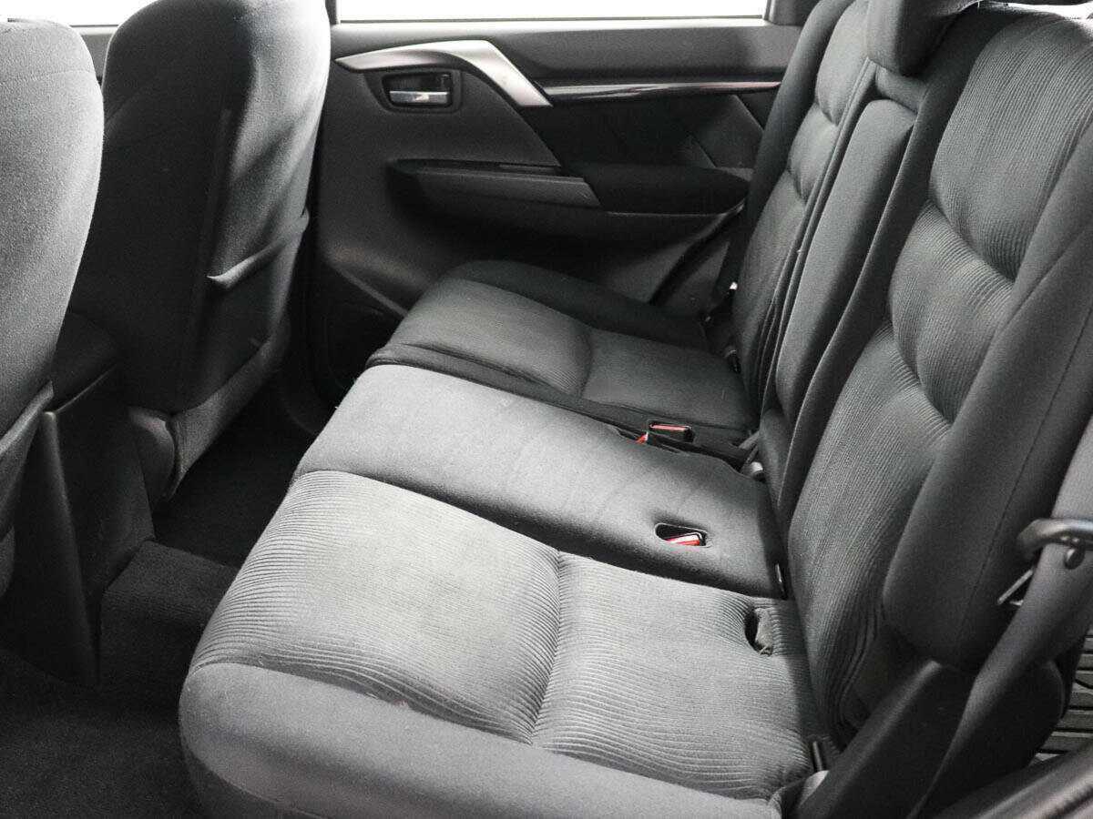 Купить Mitsubishi Pajero Sport с пробегом. Фото: #8