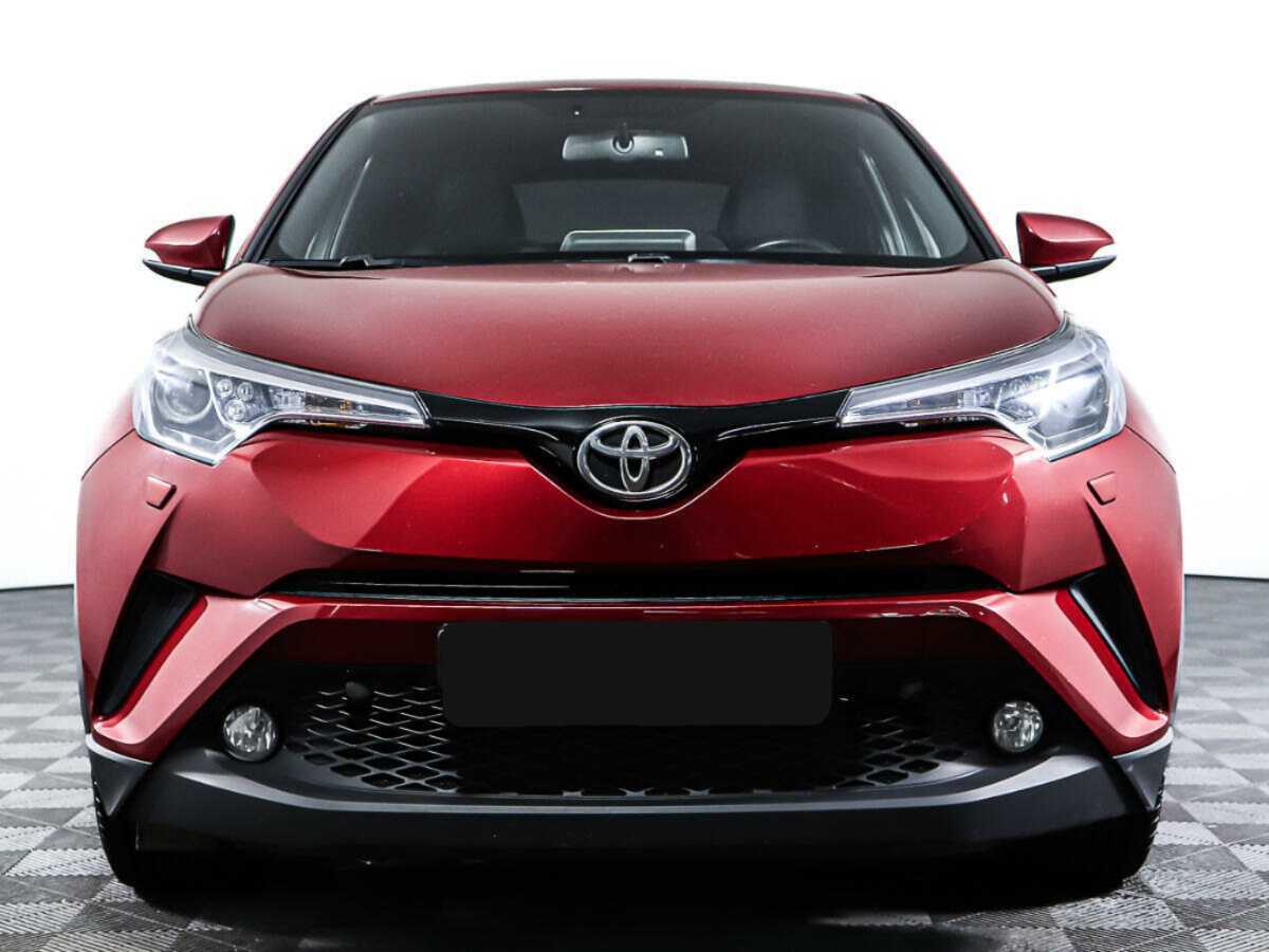 Купить Toyota C-HR с пробегом. Фото: #1