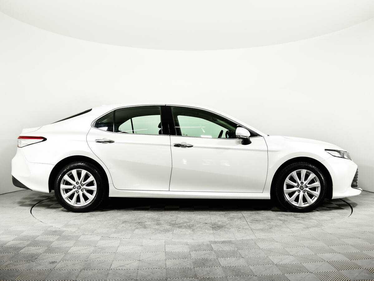Купить Toyota Camry с пробегом. Фото: #3