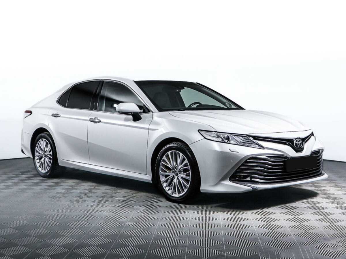 Купить Toyota Camry с пробегом. Фото: #2