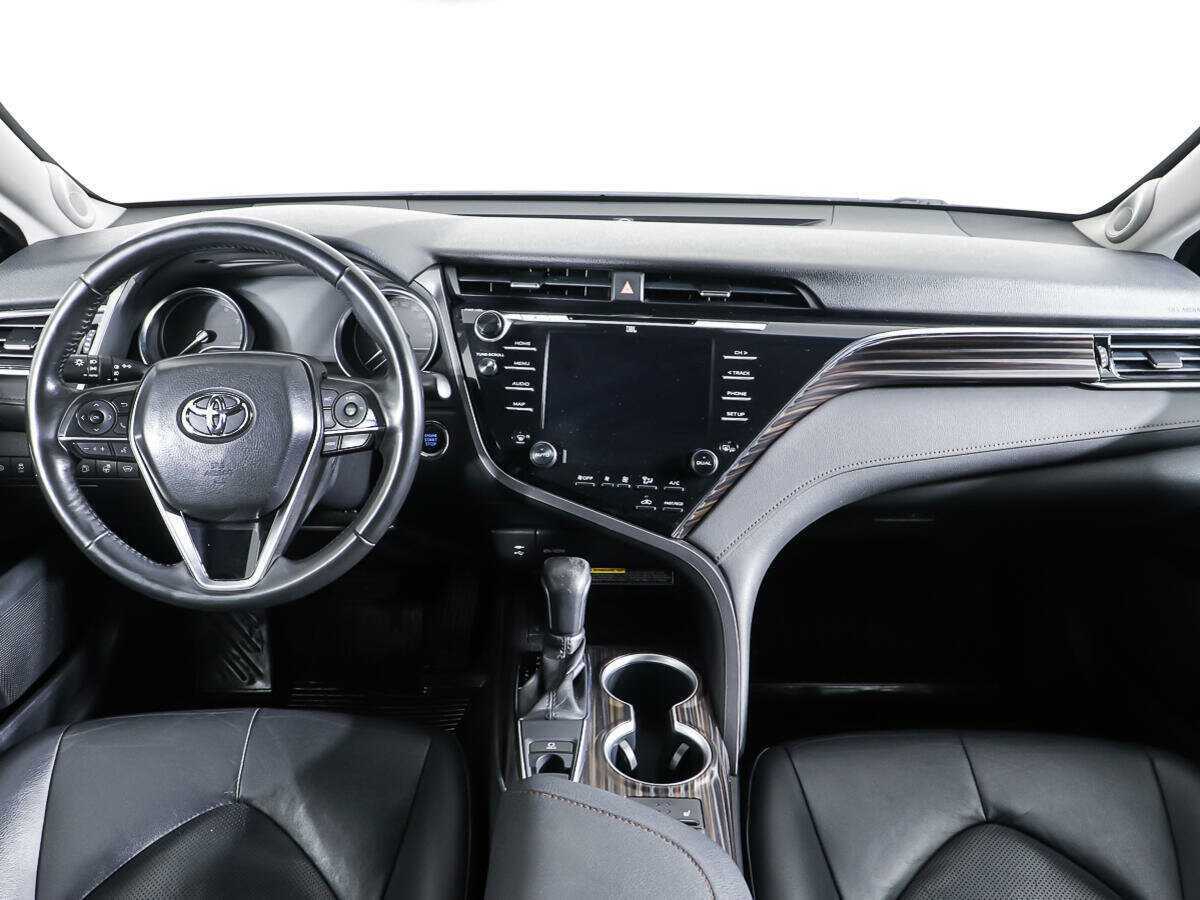 Купить Toyota Camry с пробегом. Фото: #10
