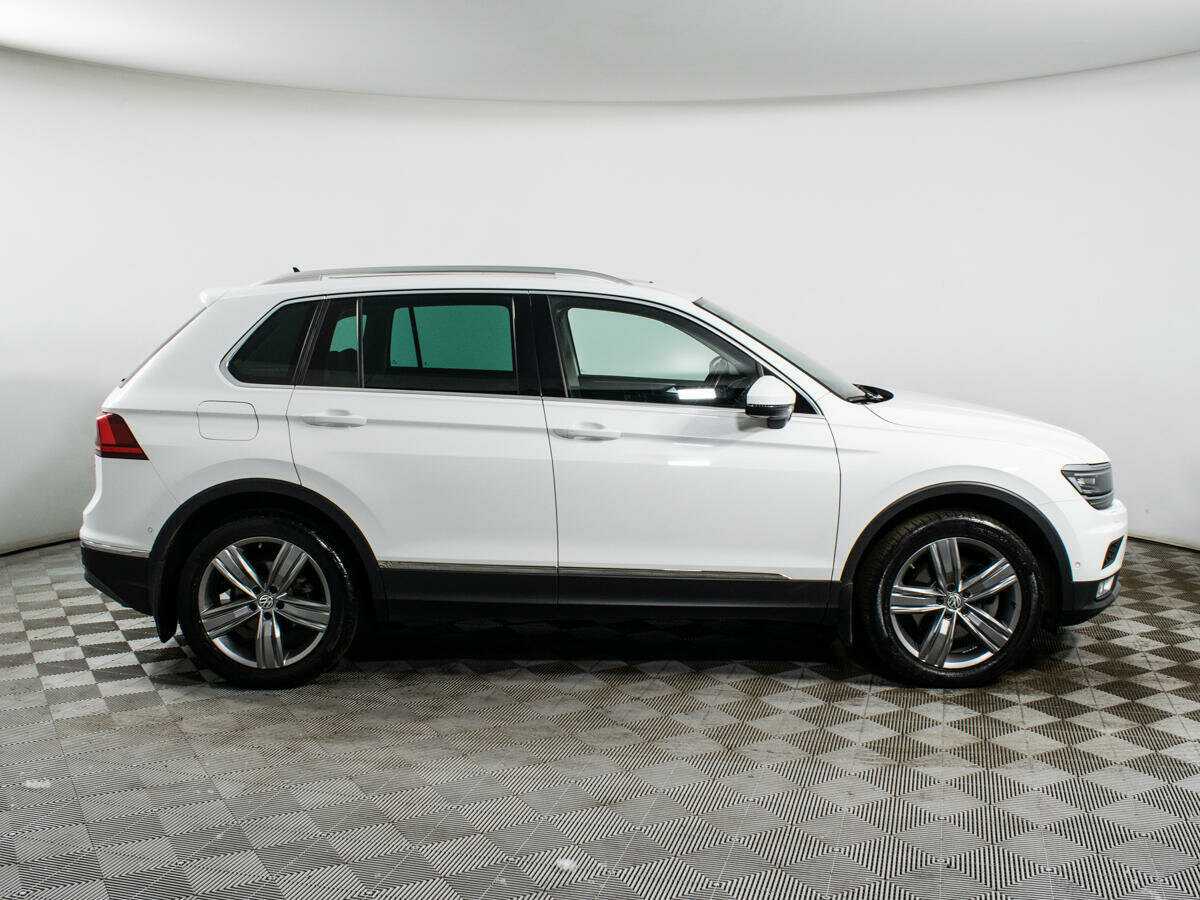 Купить Volkswagen Tiguan с пробегом. Фото: #3
