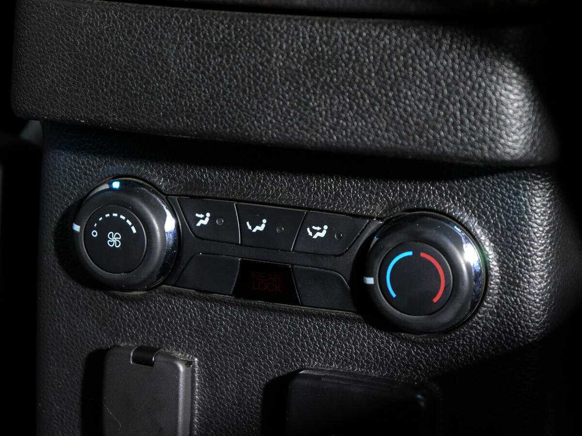 Купить Ford Explorer с пробегом. Фото: #14