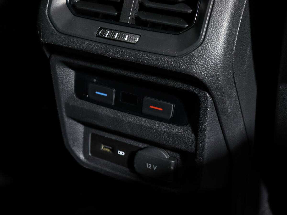 Купить Volkswagen Tiguan с пробегом. Фото: #13