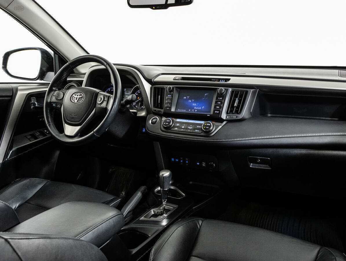 Купить Toyota RAV4 с пробегом. Фото: #8
