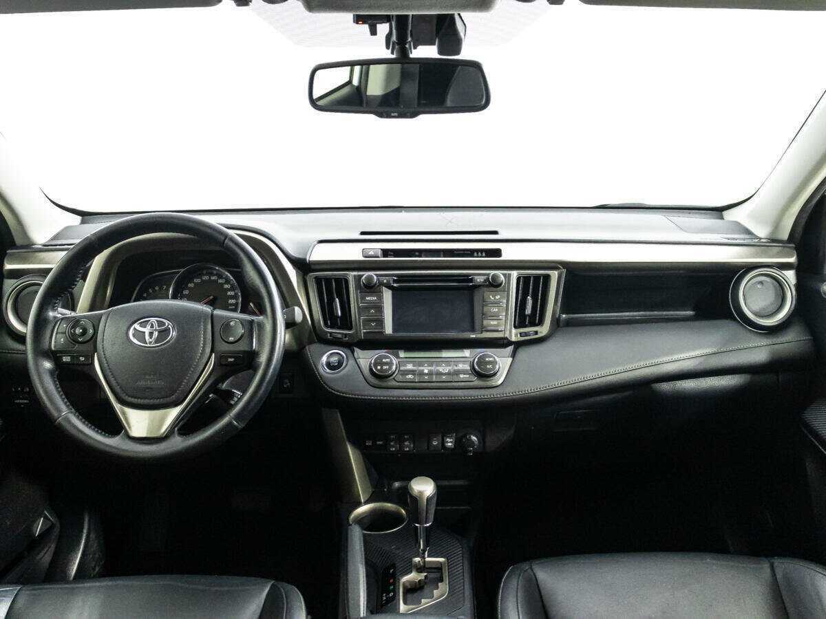 Купить Toyota RAV4 с пробегом. Фото: #12