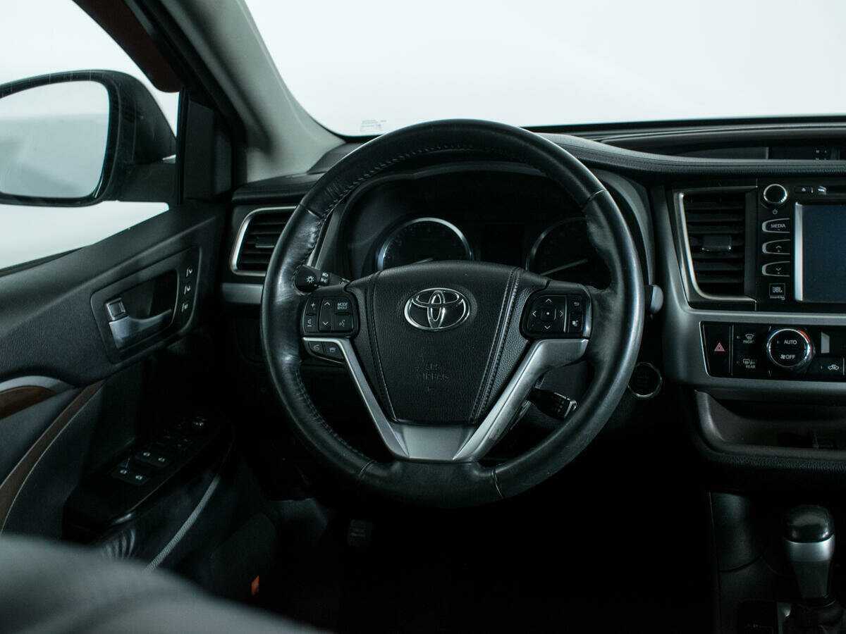 Купить Toyota Highlander с пробегом. Фото: #12
