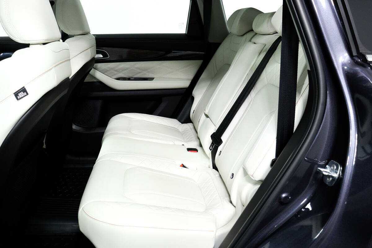 Купить EXEED VX с пробегом. Фото: #11