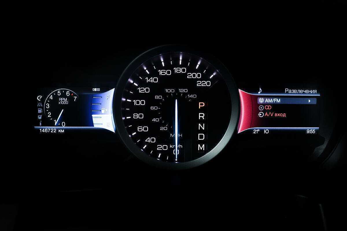 Купить Ford Explorer с пробегом. Фото: #9