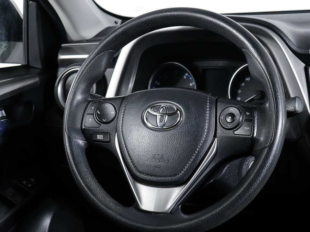 Купить Toyota RAV4 с пробегом. Фото: #14