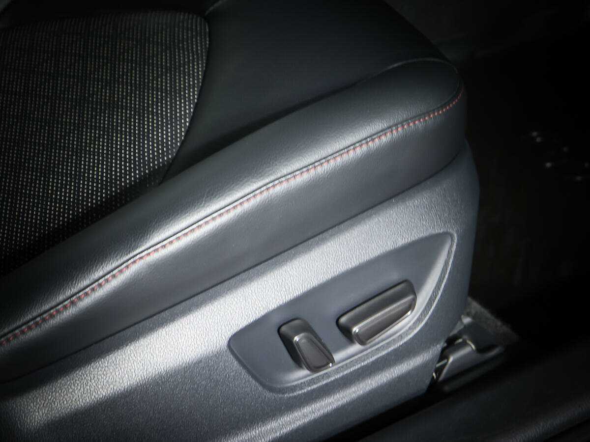 Купить Toyota Camry с пробегом. Фото: #15