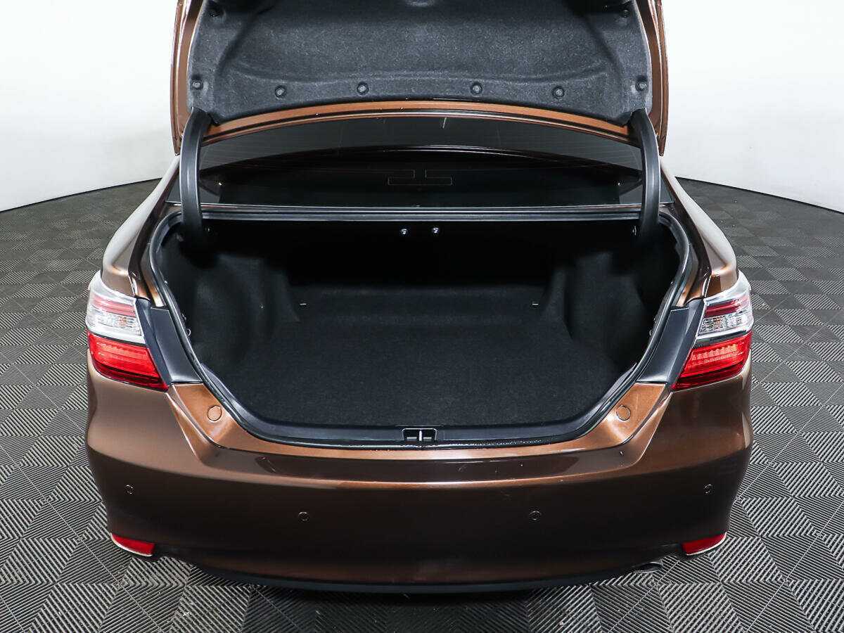 Купить Toyota Camry с пробегом. Фото: #9