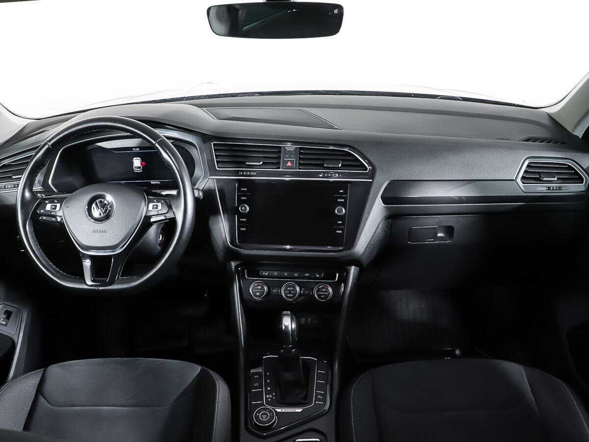 Купить Volkswagen Tiguan с пробегом. Фото: #10