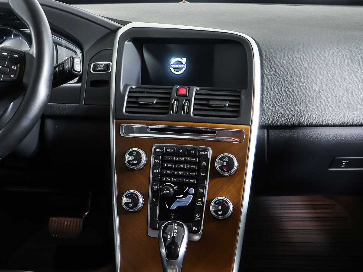 Купить Volvo XC60 с пробегом. Фото: #11