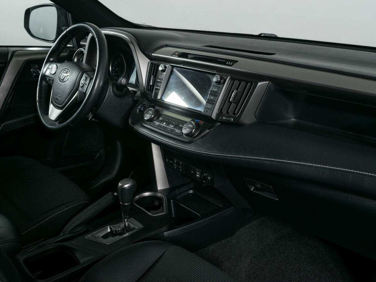 Купить Toyota RAV4 с пробегом. Фото: #8