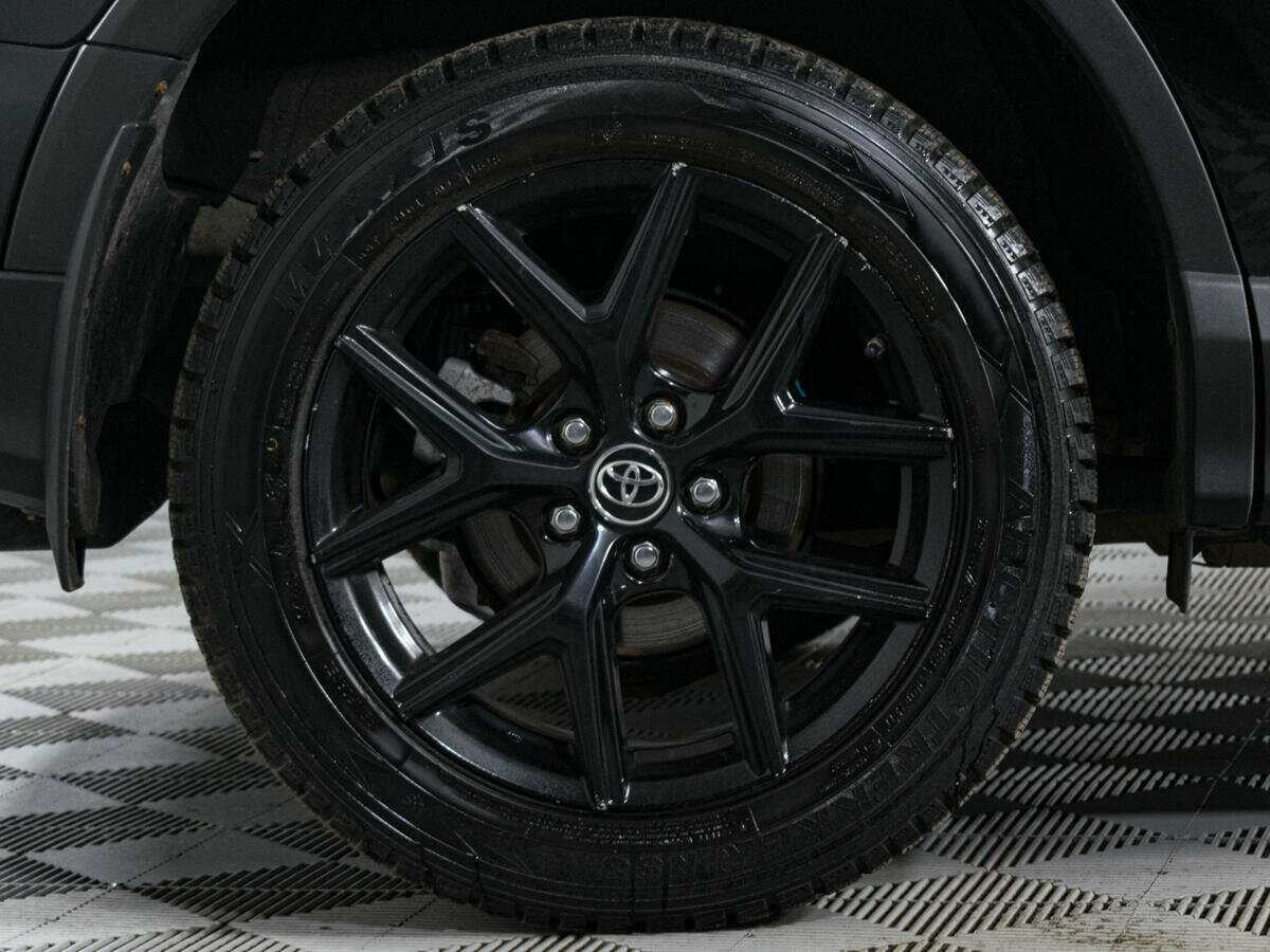 Купить Toyota RAV4 с пробегом. Фото: #17