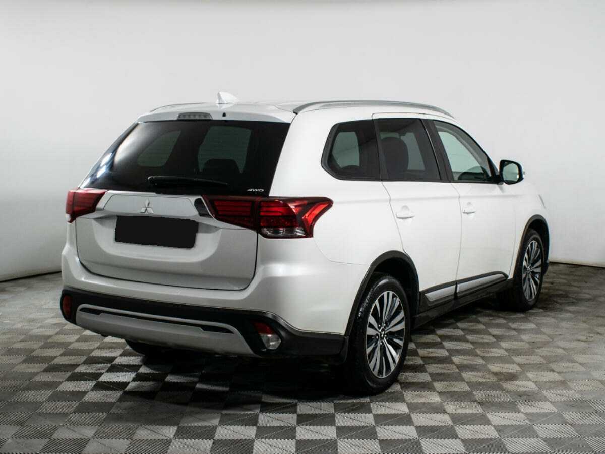 Купить Mitsubishi Outlander с пробегом. Фото: #4