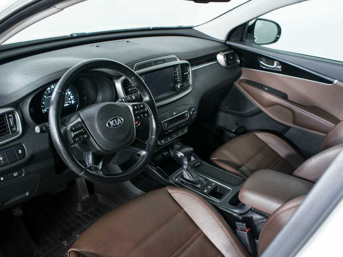 Купить Kia Sorento с пробегом. Фото: #12