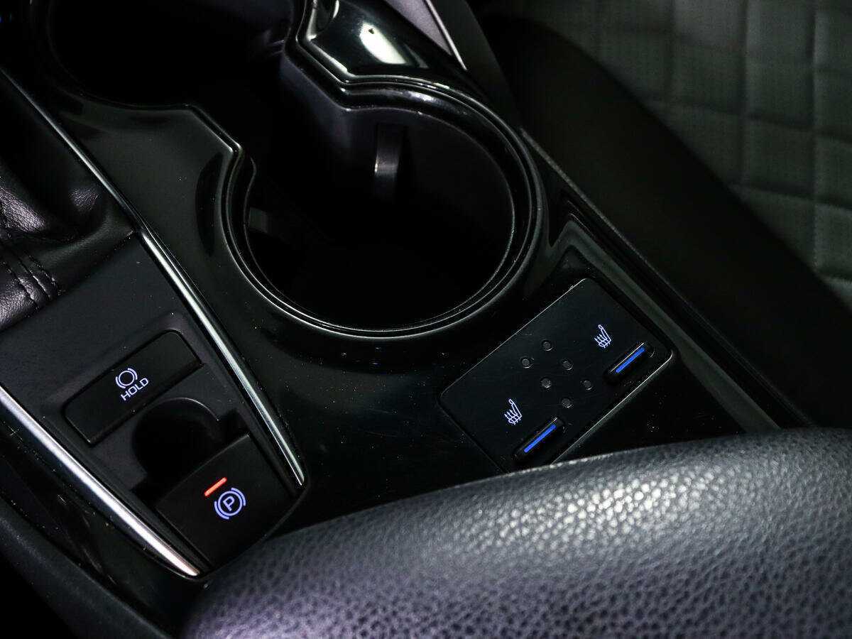 Купить Toyota Camry с пробегом. Фото: #13