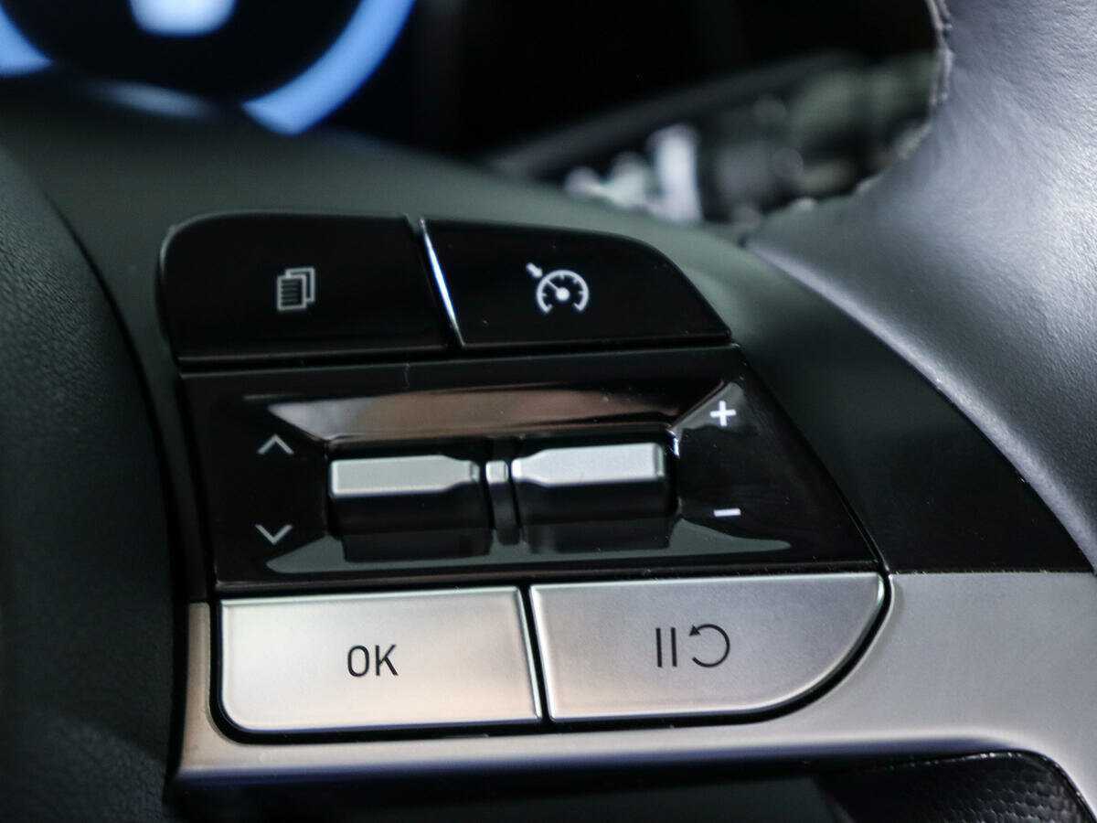 Купить Hyundai Elantra с пробегом. Фото: #20