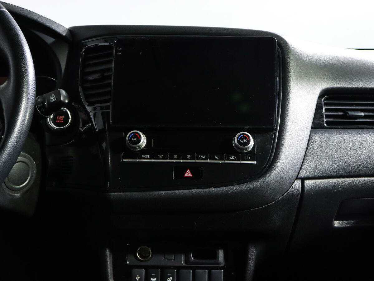 Купить Mitsubishi Outlander с пробегом. Фото: #10