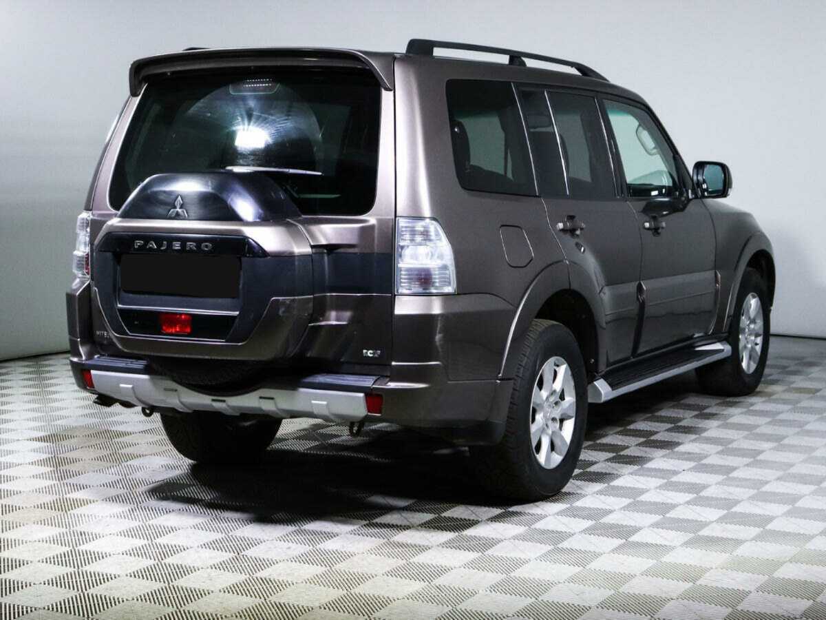 Купить Mitsubishi Pajero с пробегом. Фото: #3