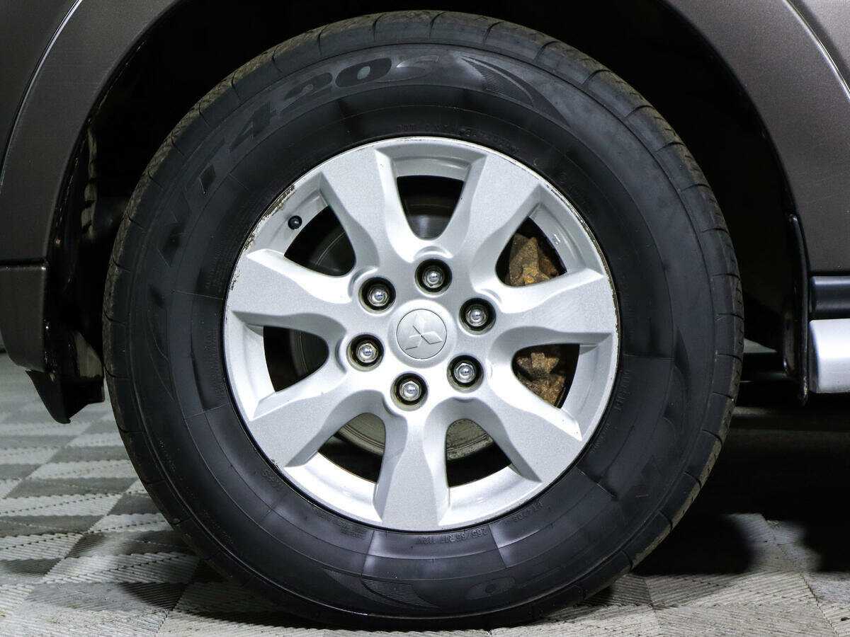 Купить Mitsubishi Pajero с пробегом. Фото: #15