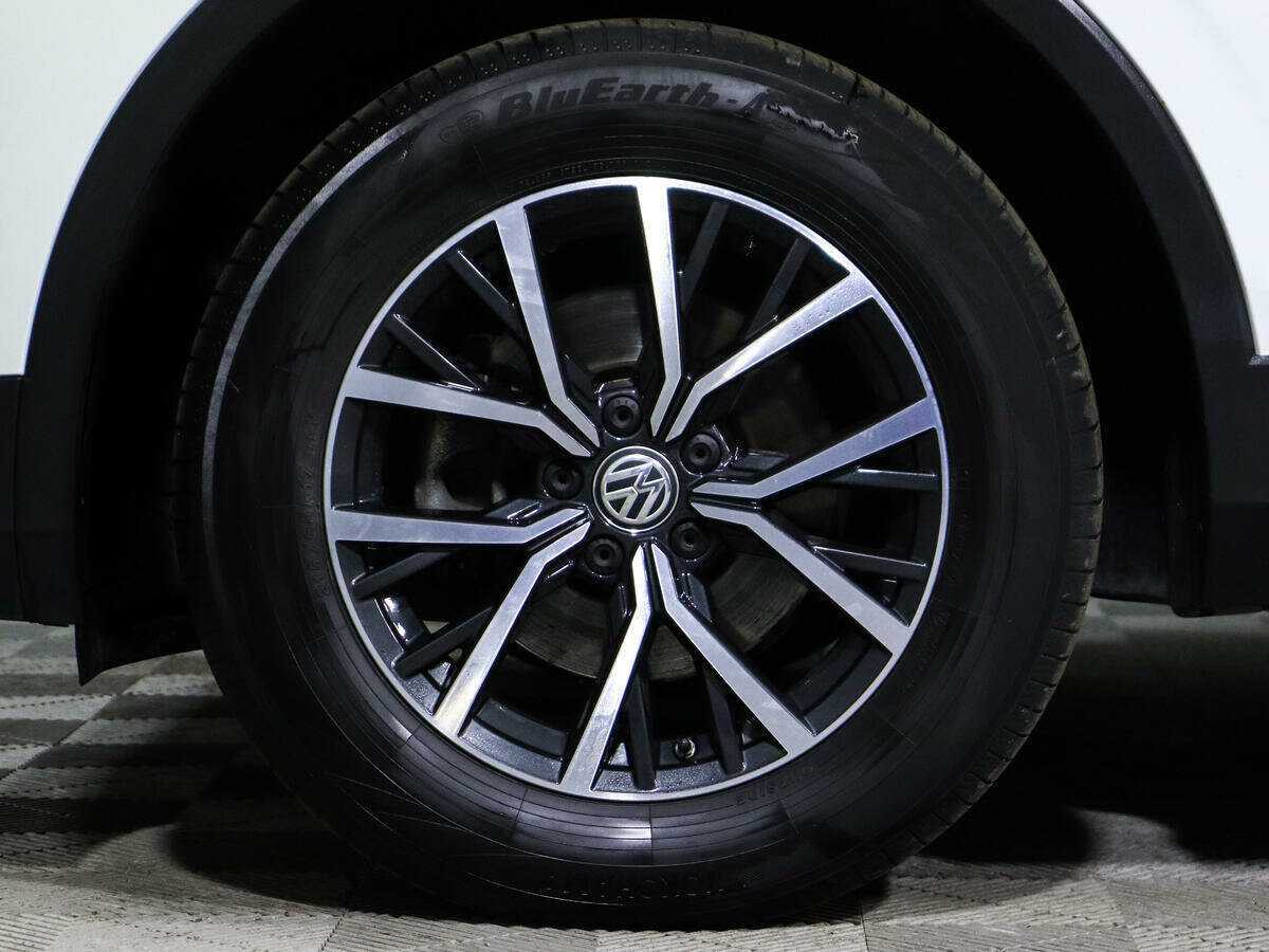 Купить Volkswagen Tiguan с пробегом. Фото: #19