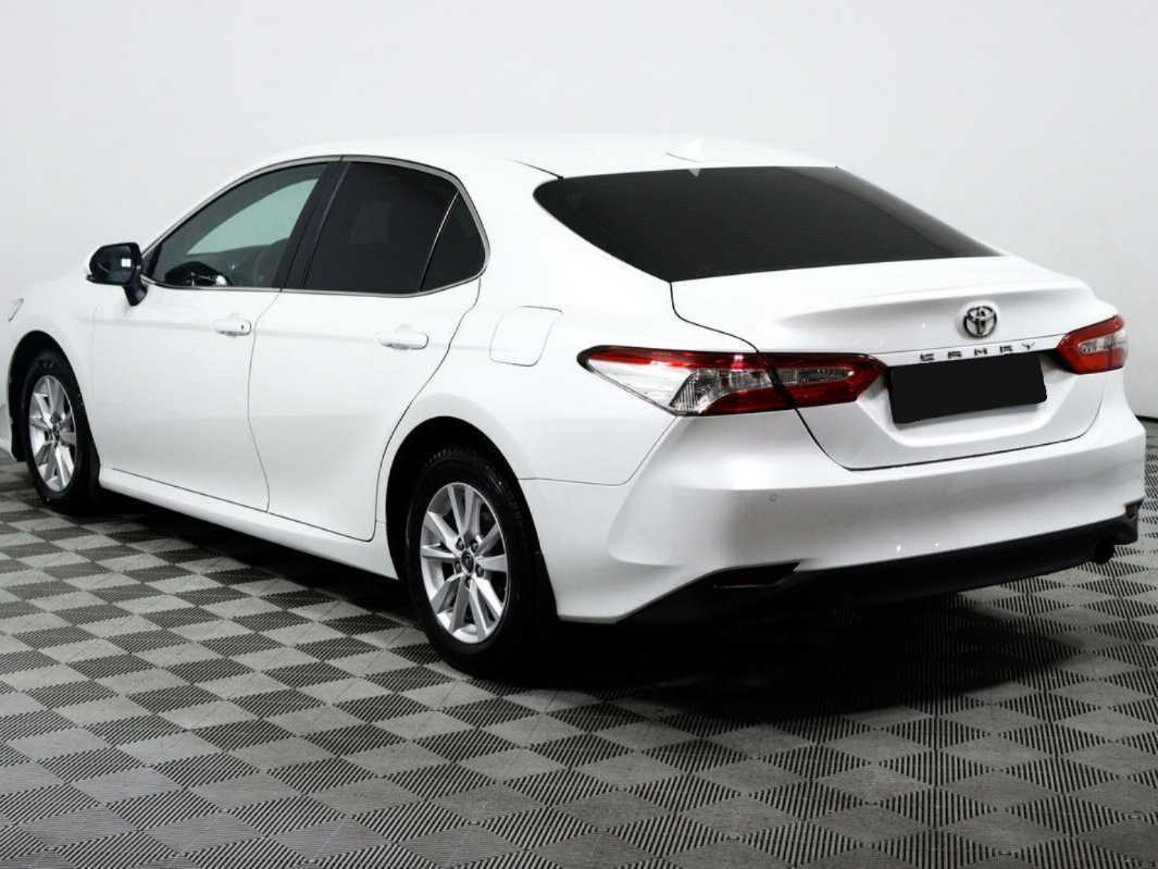 Купить Toyota Camry с пробегом. Фото: #6