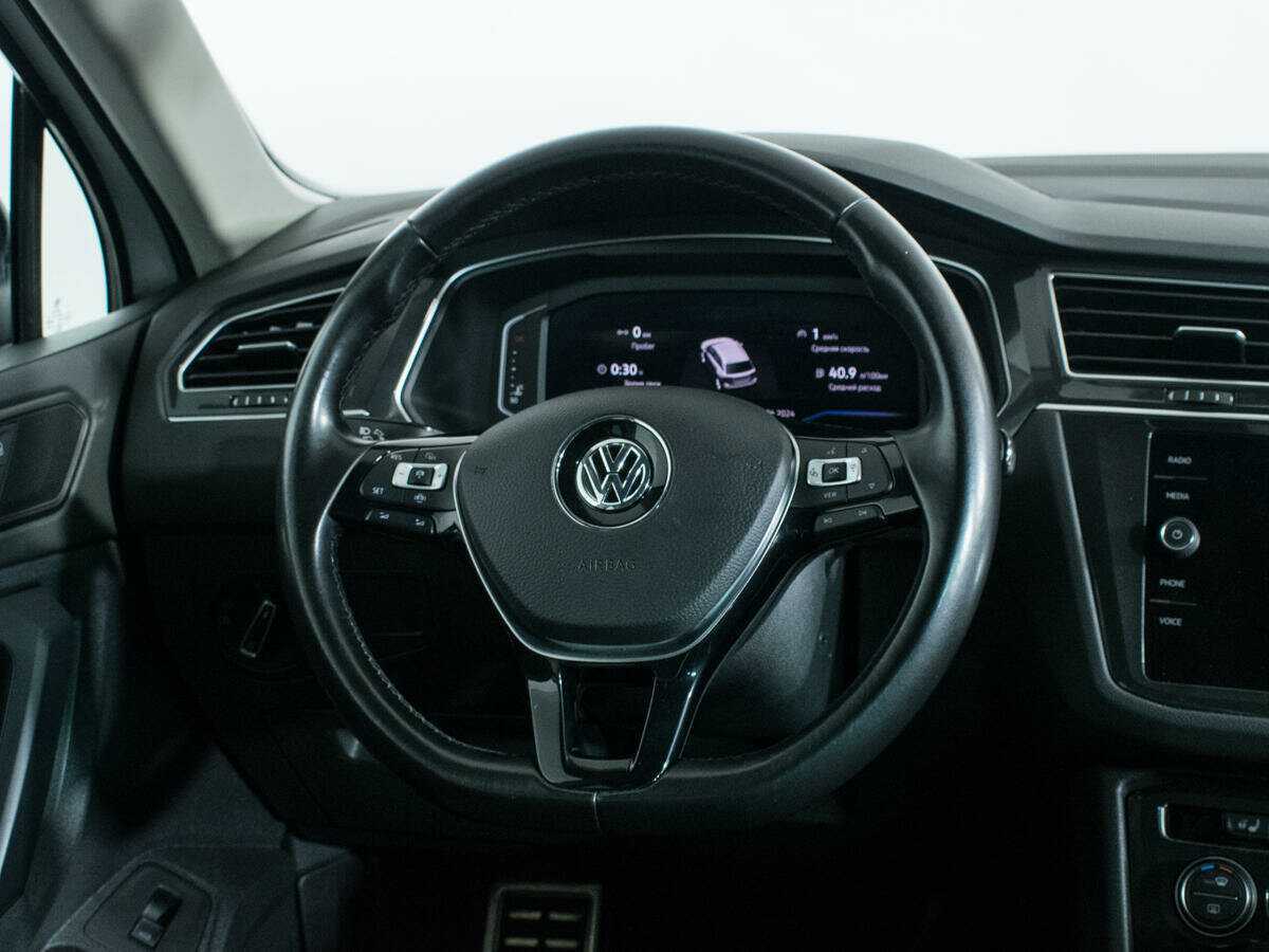 Купить Volkswagen Tiguan с пробегом. Фото: #13